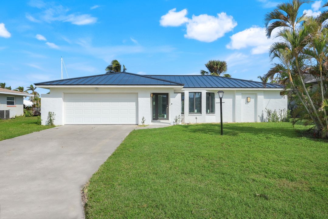 1721 SE 44th St, Cape Coral, FL 33904