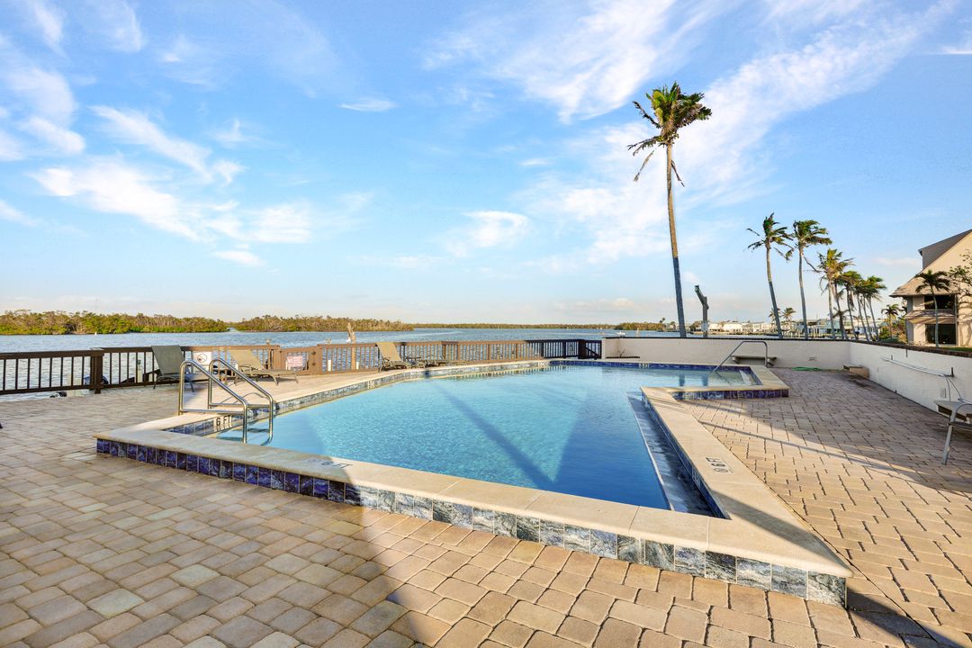 894 Buttonwood Dr #219, Fort Myers Beach, FL 33931