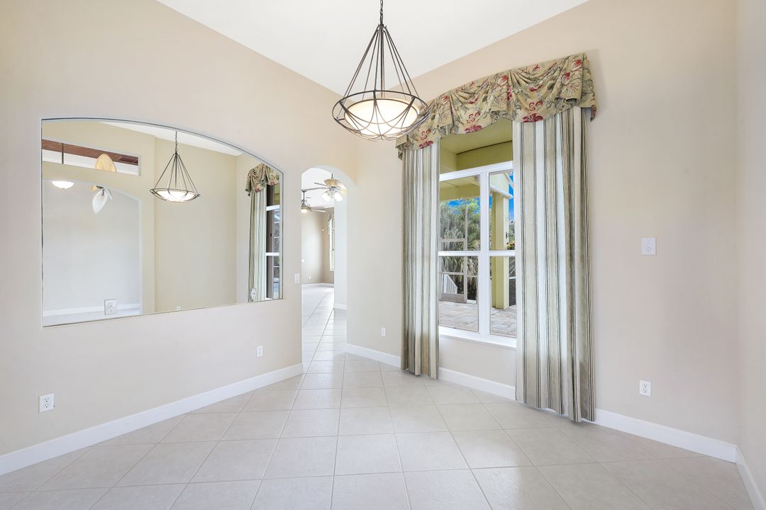 514 N Barfield Dr, Marco Island, FL 34145