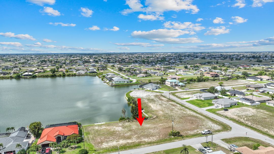 306 NE 19th St, Cape Coral, FL 33909