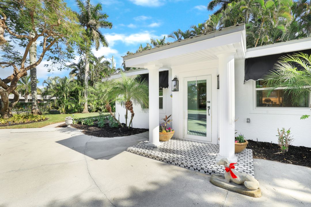 2301 Palm St, Naples, FL 34112