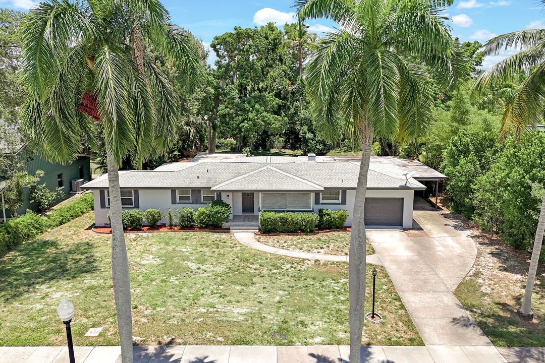 1281 Caloosa Dr, Fort Myers, FL 33901