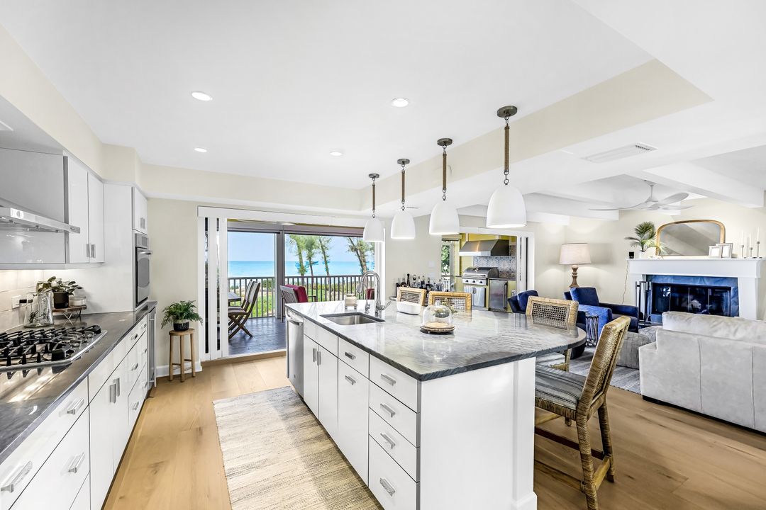 1 Sunset Captiva Ln, Captiva, FL 33924