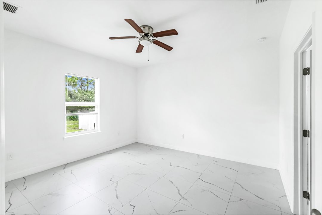 4628 Douglas Ln, Lehigh Acres, FL 33973