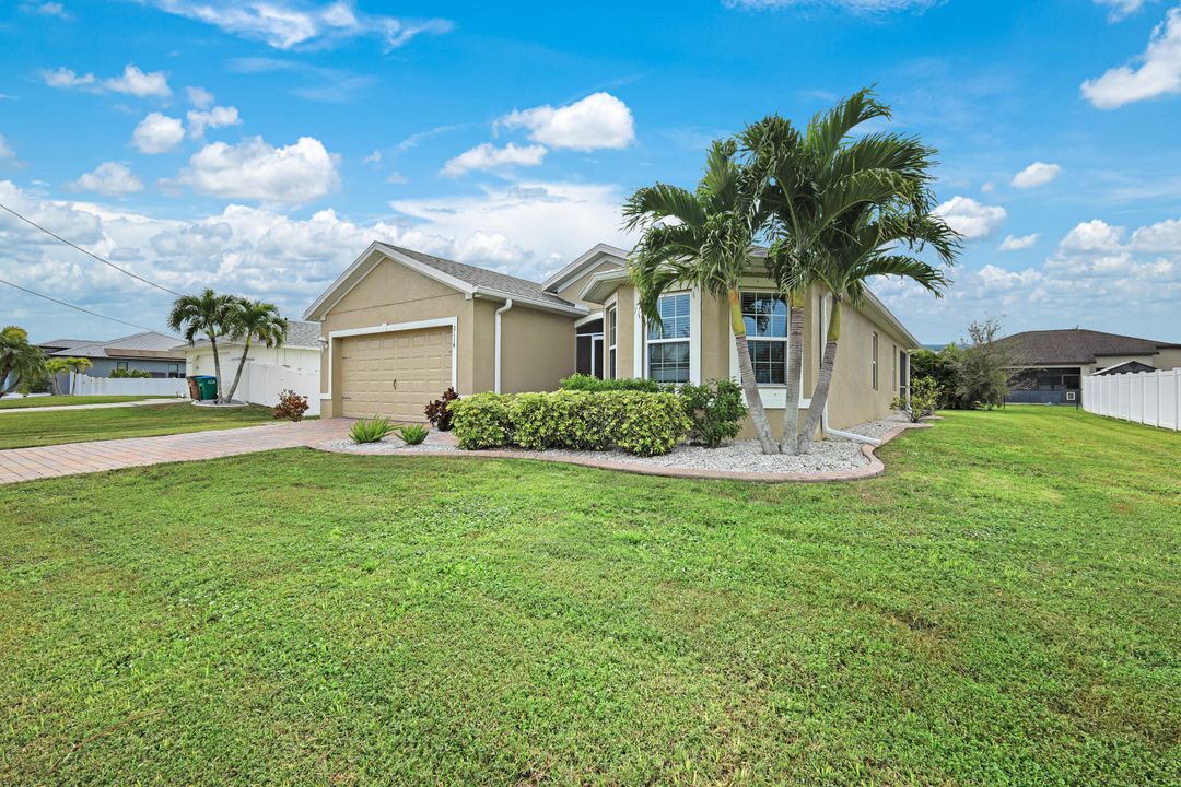 2114 SW 12th Terrace, Cape Coral, FL 33991