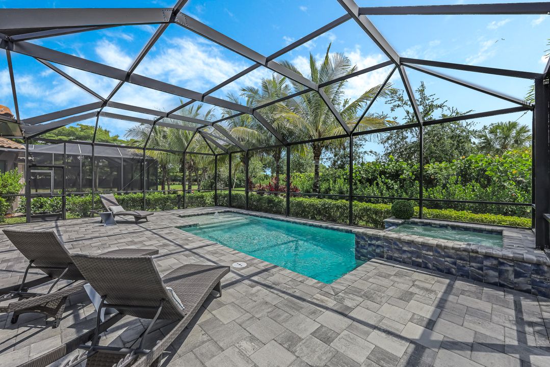 9630 Campanile Cir, Naples, FL 34114