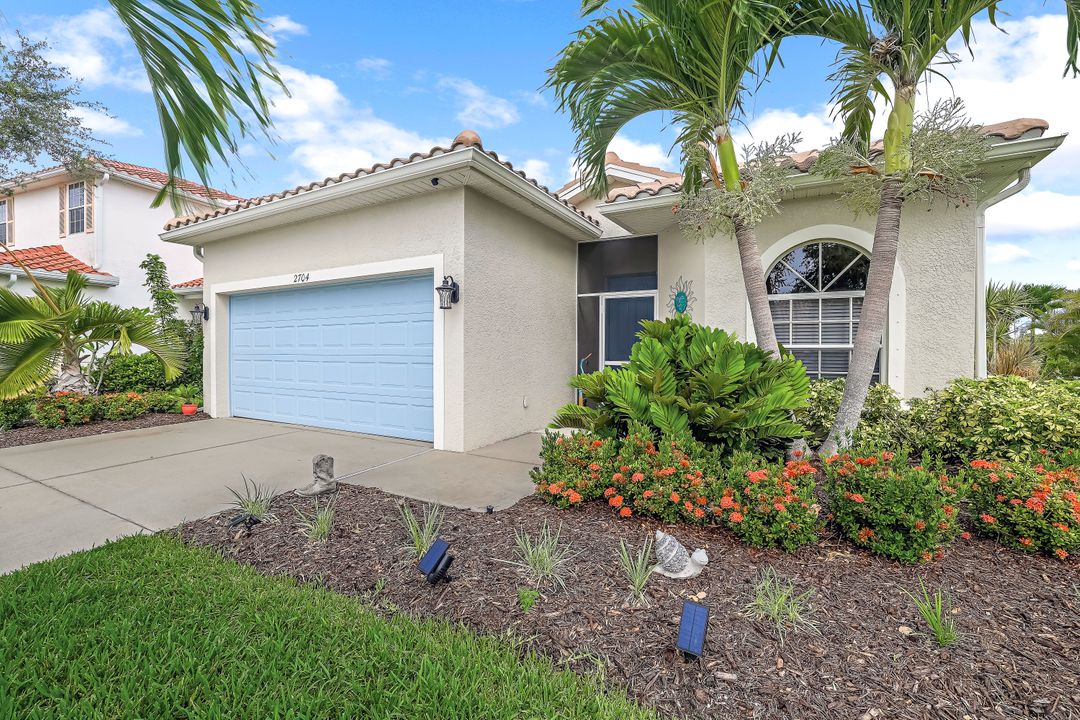 2704 Blue Cypress Lake Ct, Cape Coral, FL 33909