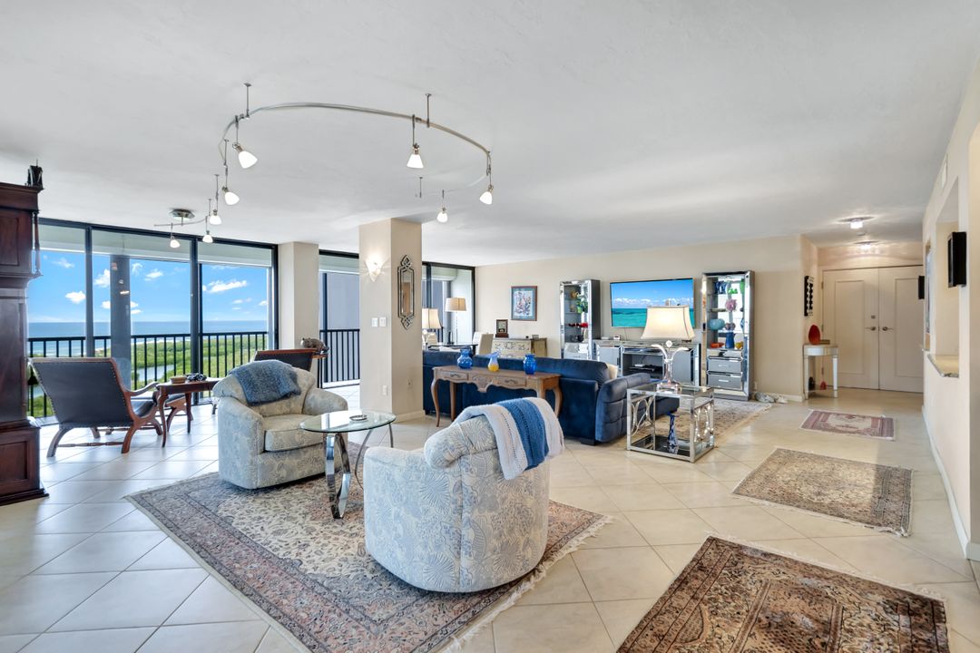 5601 Turtle Bay Dr #1601, Naples, FL 34108