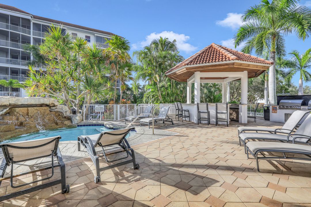 470 Launch Cir #301, Naples, FL 34108