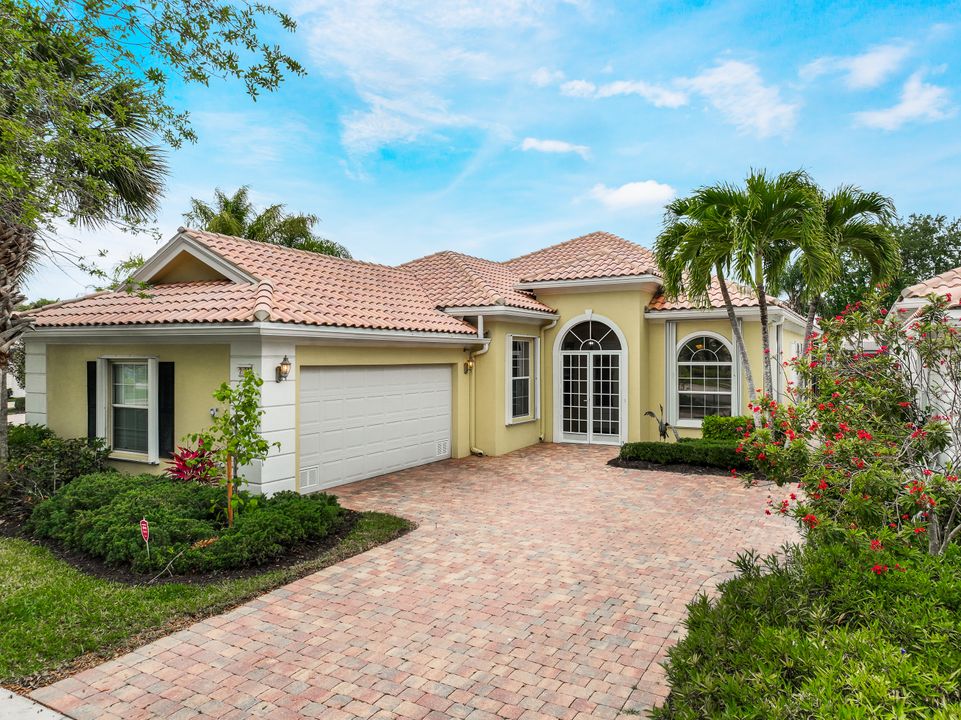 28360 Nautica Ln, Bonita Springs, FL 34135