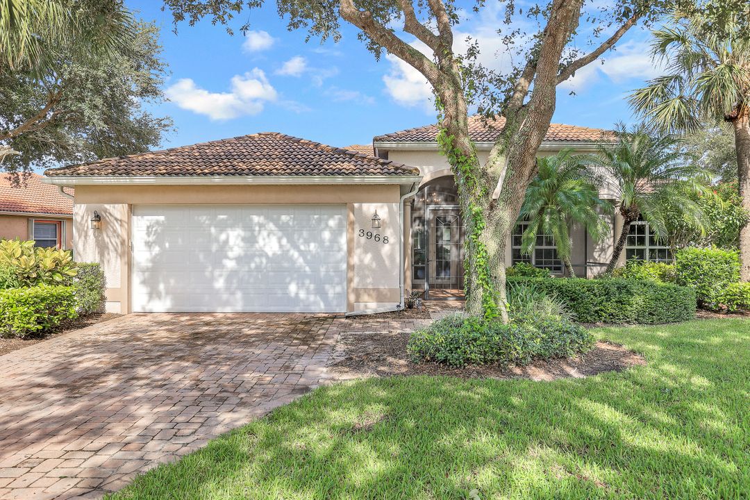 3968 Ruxton Rd, Naples, FL 34116