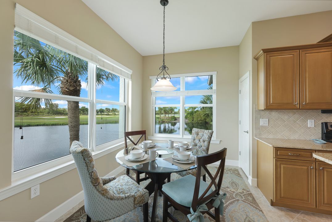 9221 Quartz Ln #202, Naples, FL 34120