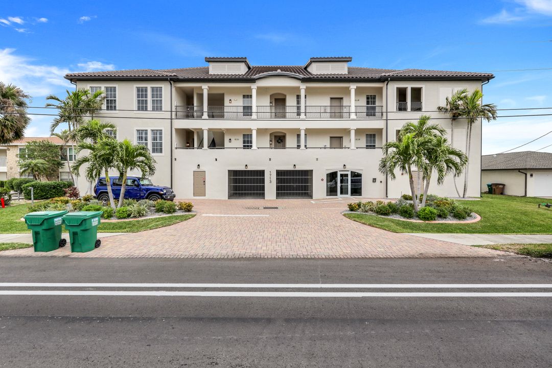 1713 Beach Pkwy #301, Cape Coral, FL 33904