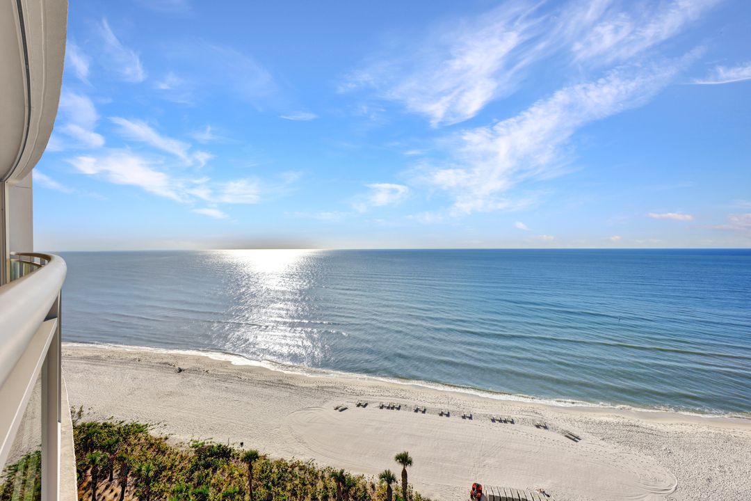 11125 Gulf Shore Dr #1005, Naples, FL 34108