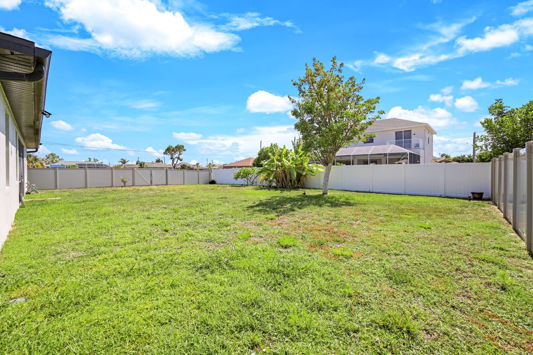 3918 SW 14th Pl, Cape Coral, FL 33914