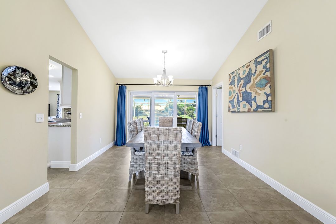 326 Rockhill Ct, Marco Island, FL 34145