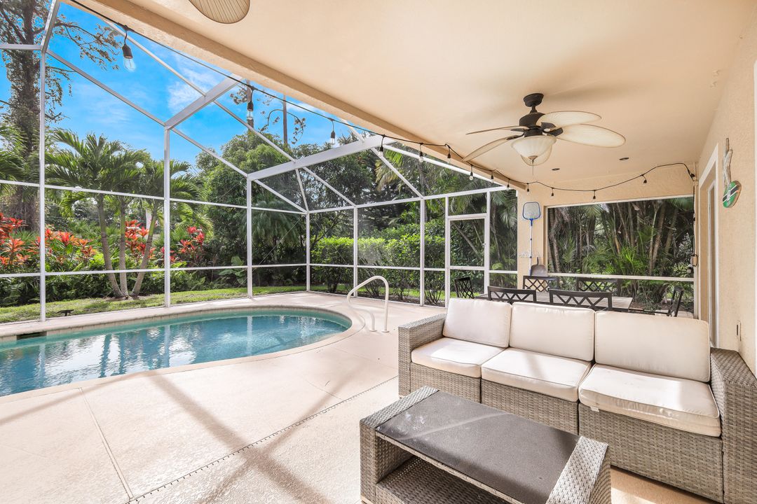 7892 Leicester Dr, Naples, FL 34104