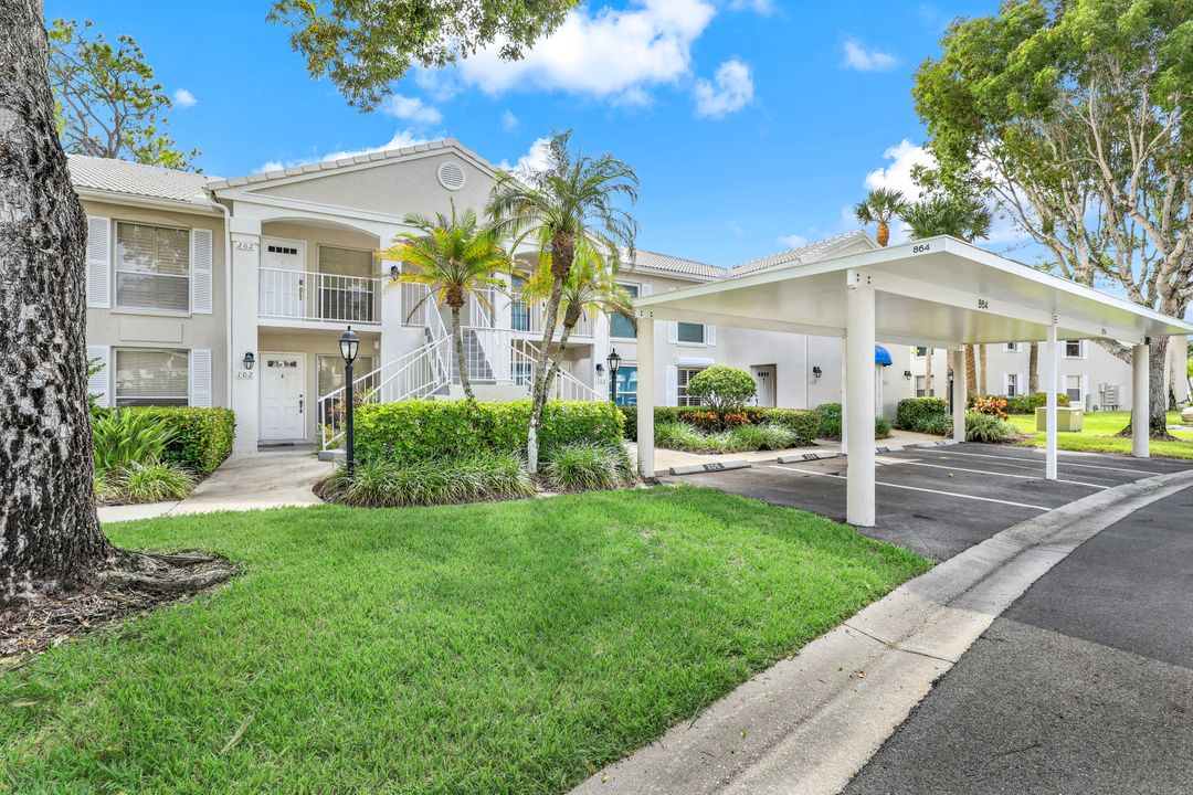 864 Gulf Pavillion Dr #104, Naples, FL 34108