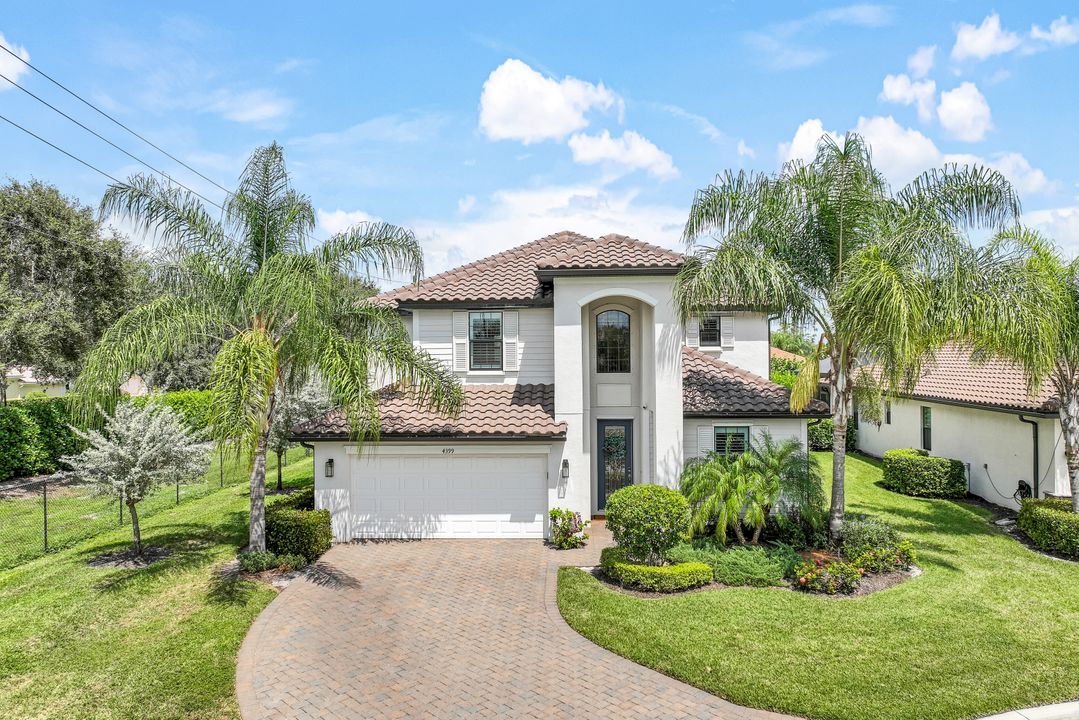 4399 Bismark Wy, Naples, FL 34119