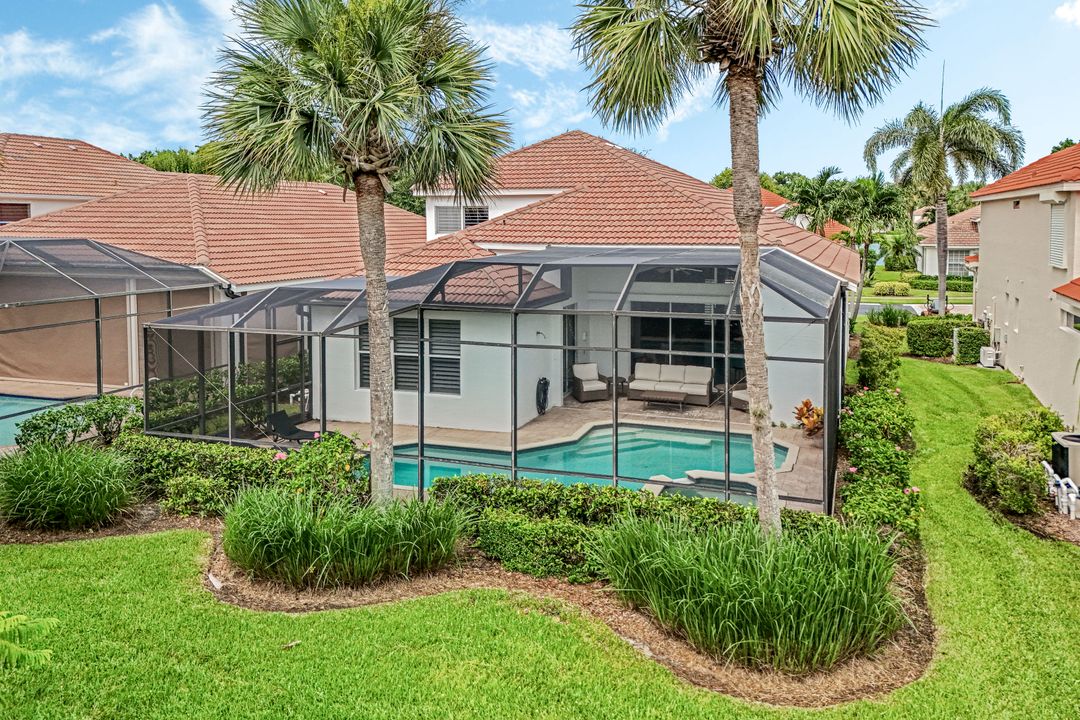 8846 Ventura Dr, Naples, FL 34109