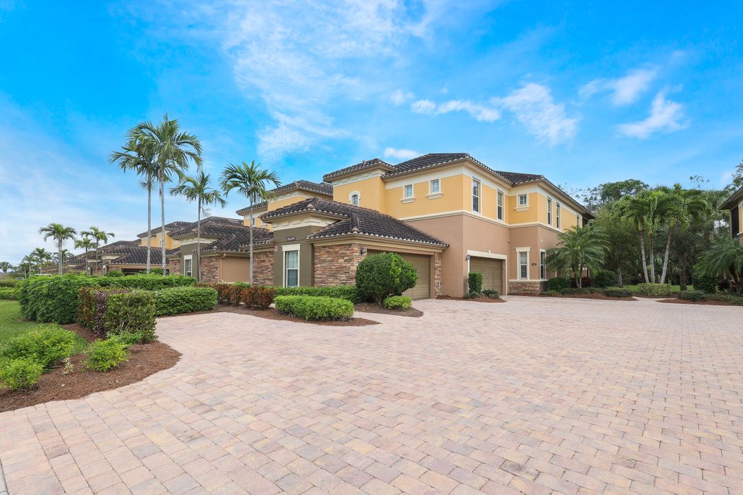 9520 Ironstone Terrace #202, Naples, FL 34120