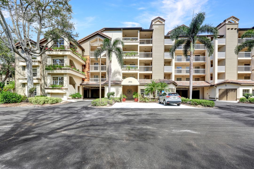 26910 Wedgewood Dr  #305, Bonita Springs, FL 34134