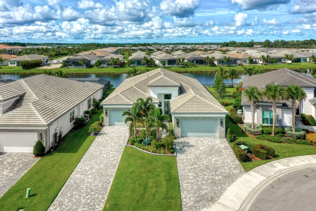 11716 Peony Ter, Naples, FL 34120