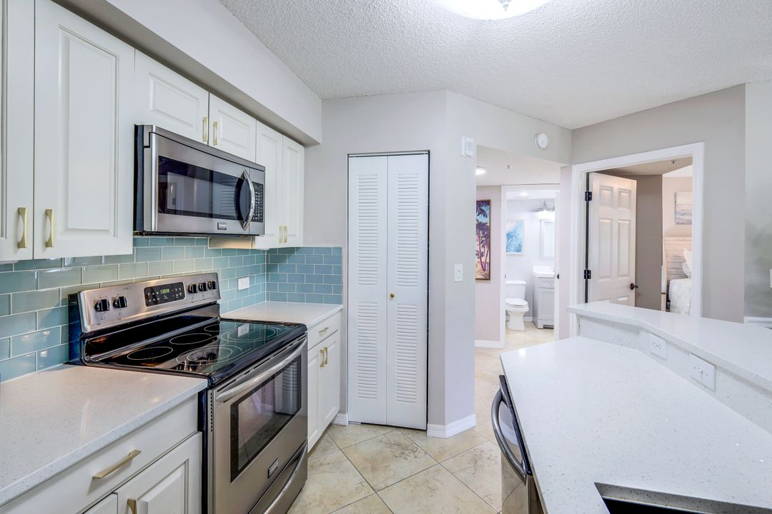 8940 Colonnades Ct E #731, Bonita Springs, FL 34135