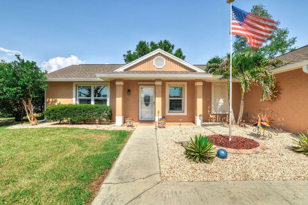 16276 Mirror Lake Dr, North Fort Myers, FL 33917