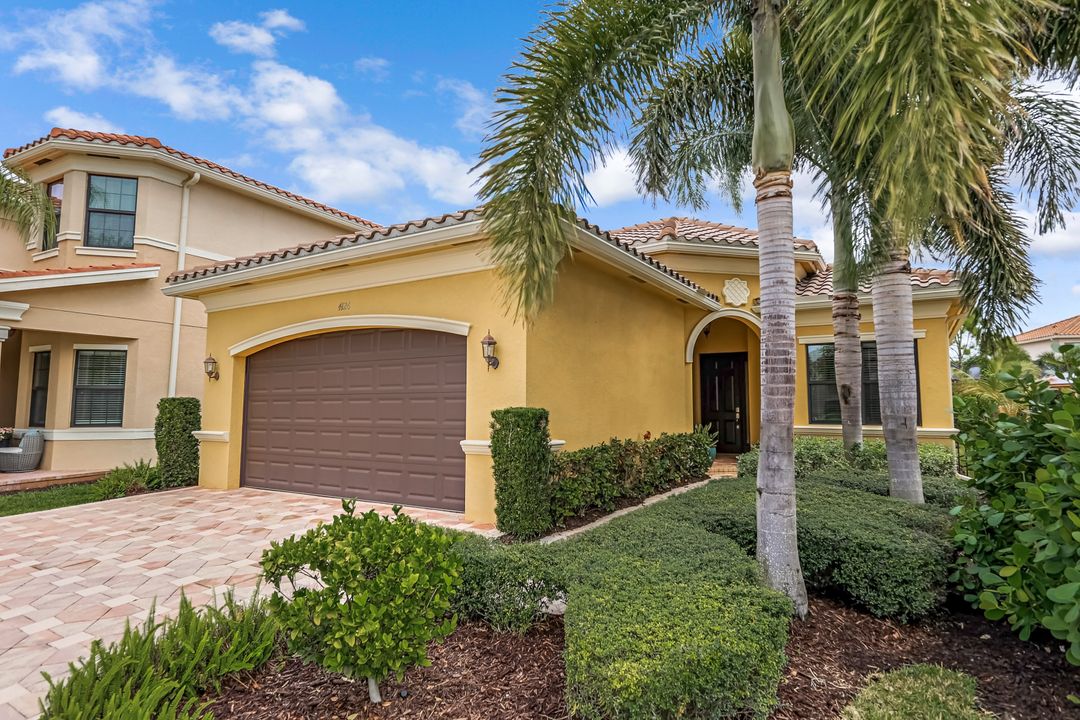 4126 Zelkova Ct, Naples, FL 34119