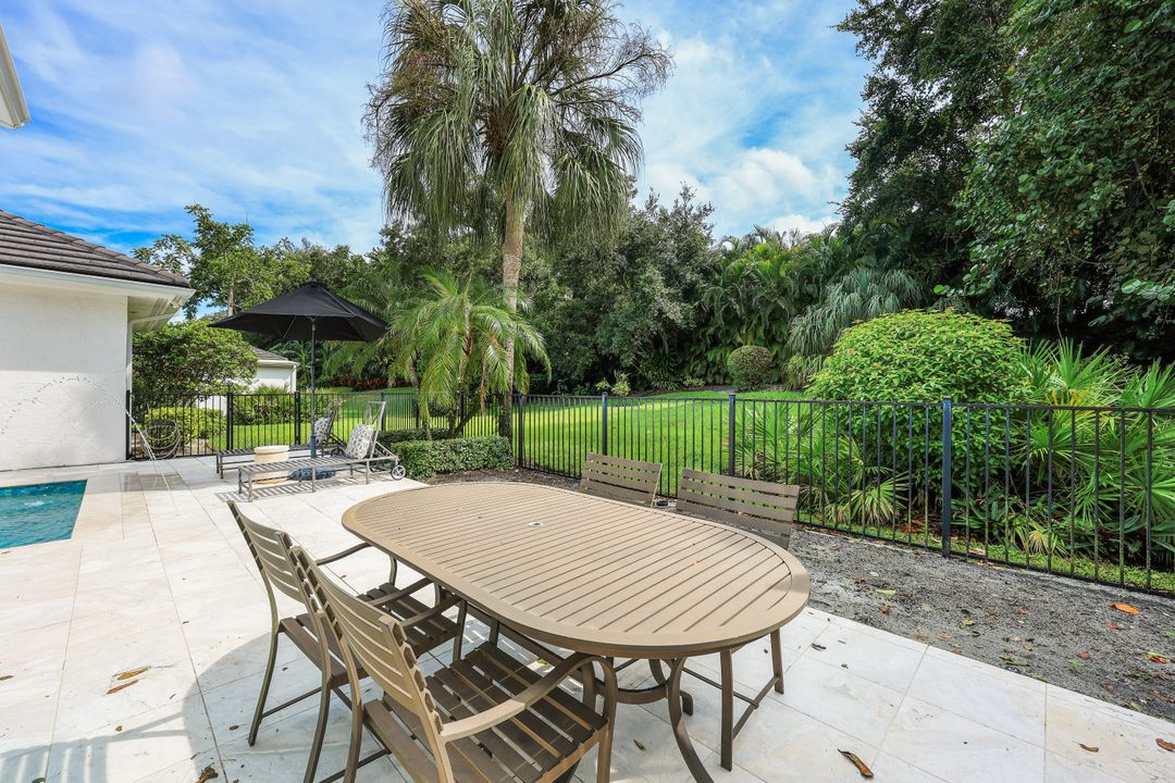 7026 Oakmont Pkwy, Naples, FL 34108