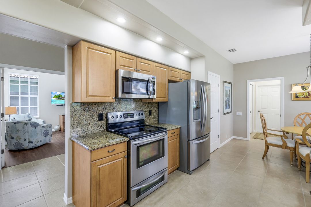 13700 Southampton Dr, Bonita Springs, FL 34135