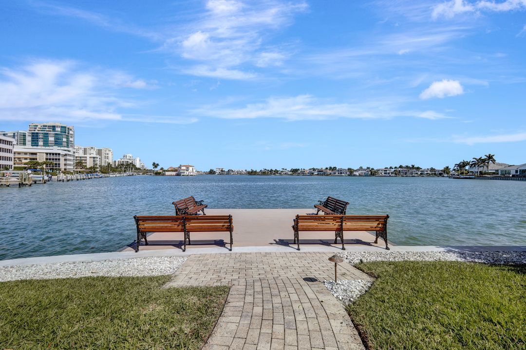 3420 Gulf Shore Blvd N #21, Naples, FL 34103