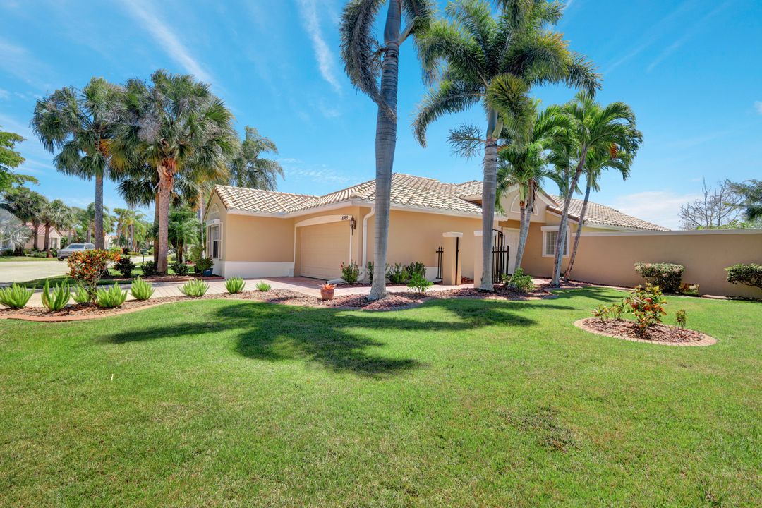 8865 Cascades Isle Blvd, Estero, FL 33928