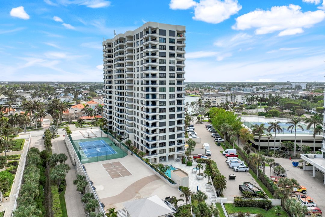 4451 Gulf Shore Blvd N #301, Naples, FL 34103