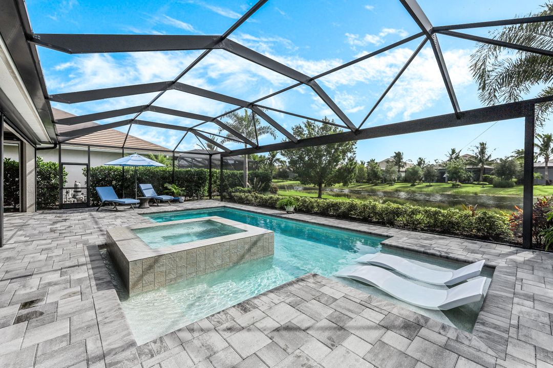 3178 Cotuit Ln, Naples, FL 34114