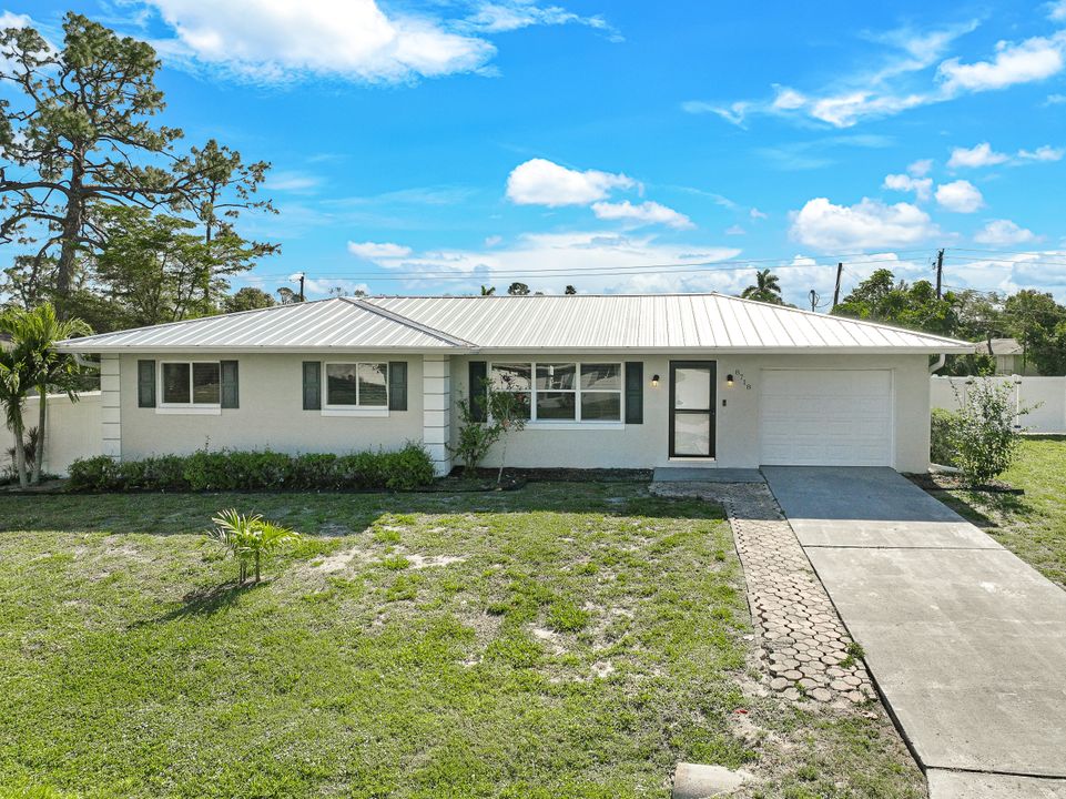 8718 Beacon St, Fort Myers, FL 33907