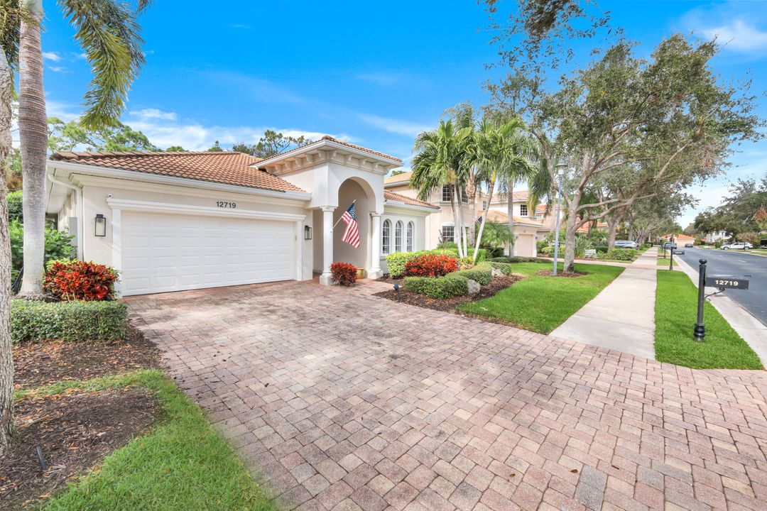 12719 Aviano Dr, Naples, FL 34105