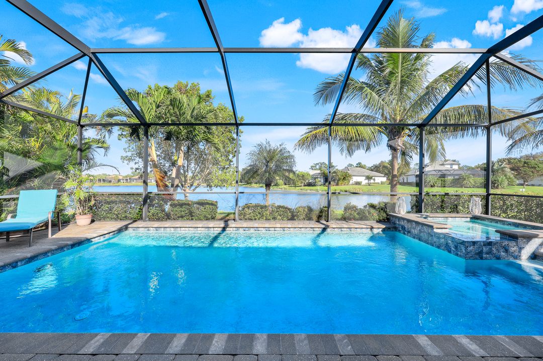 1862 Mustique St, Naples, FL 34120