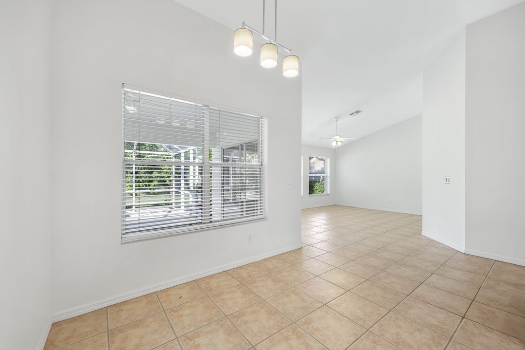 6643 Craven Hill Way, Naples, FL 34104