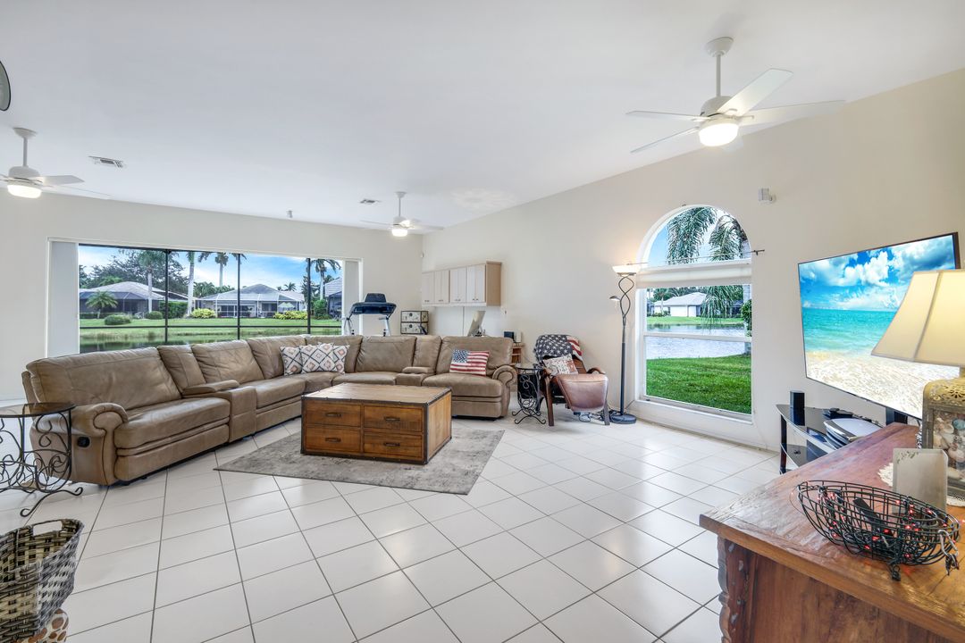 8941 Springwood Ct, Bonita Springs, FL 34135