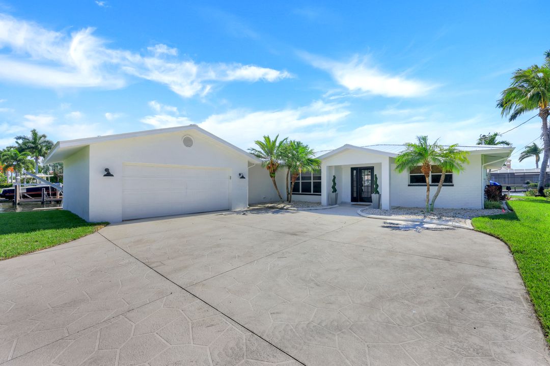 111 SW 57th St, Cape Coral, FL 33914