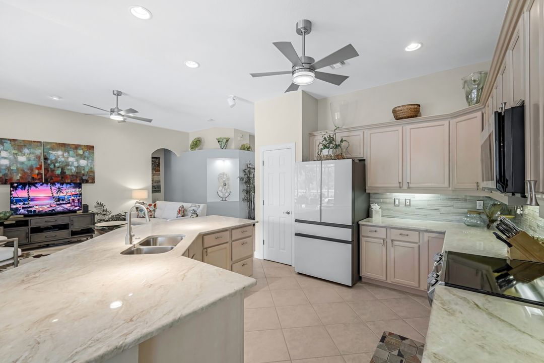 8898 Greenwich Hills Way, Fort Myers, FL 33908