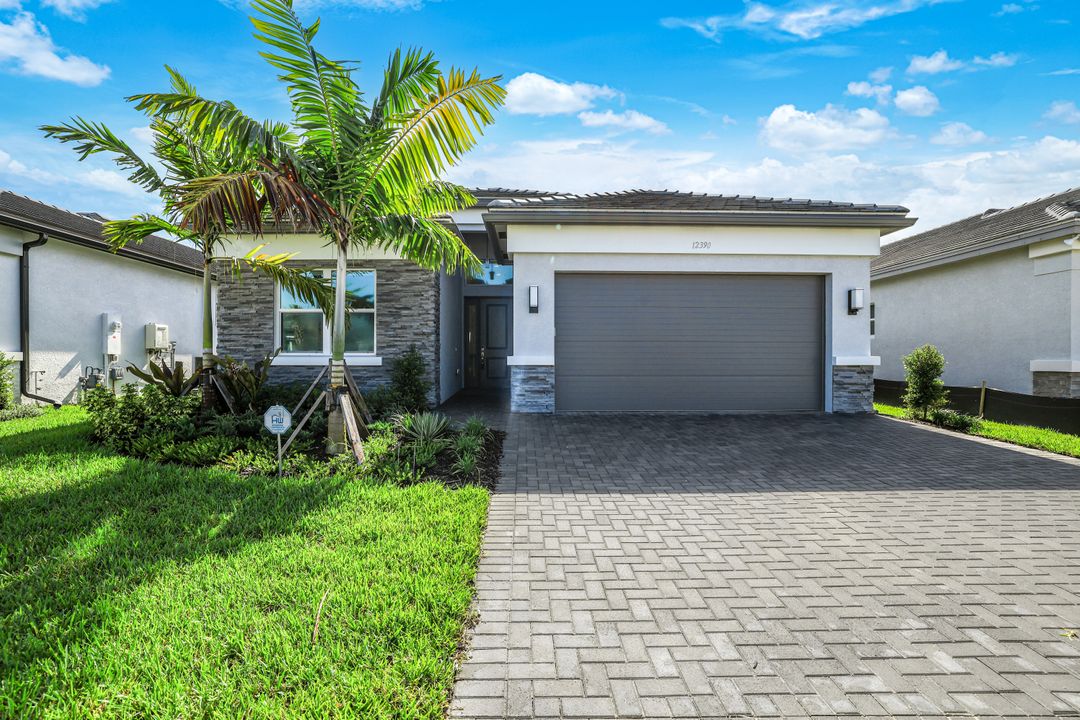 12390 Purple Ficus Wy, Naples, FL 34120