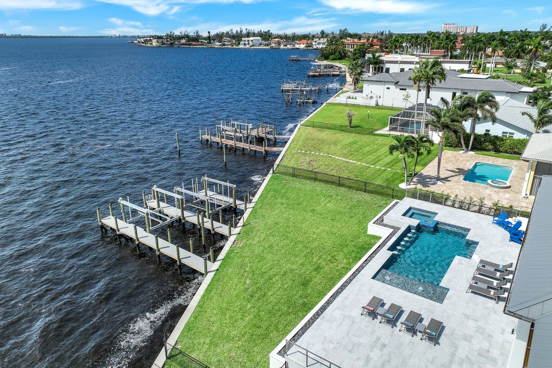 268 Bayshore Dr, Cape Coral, FL 33904