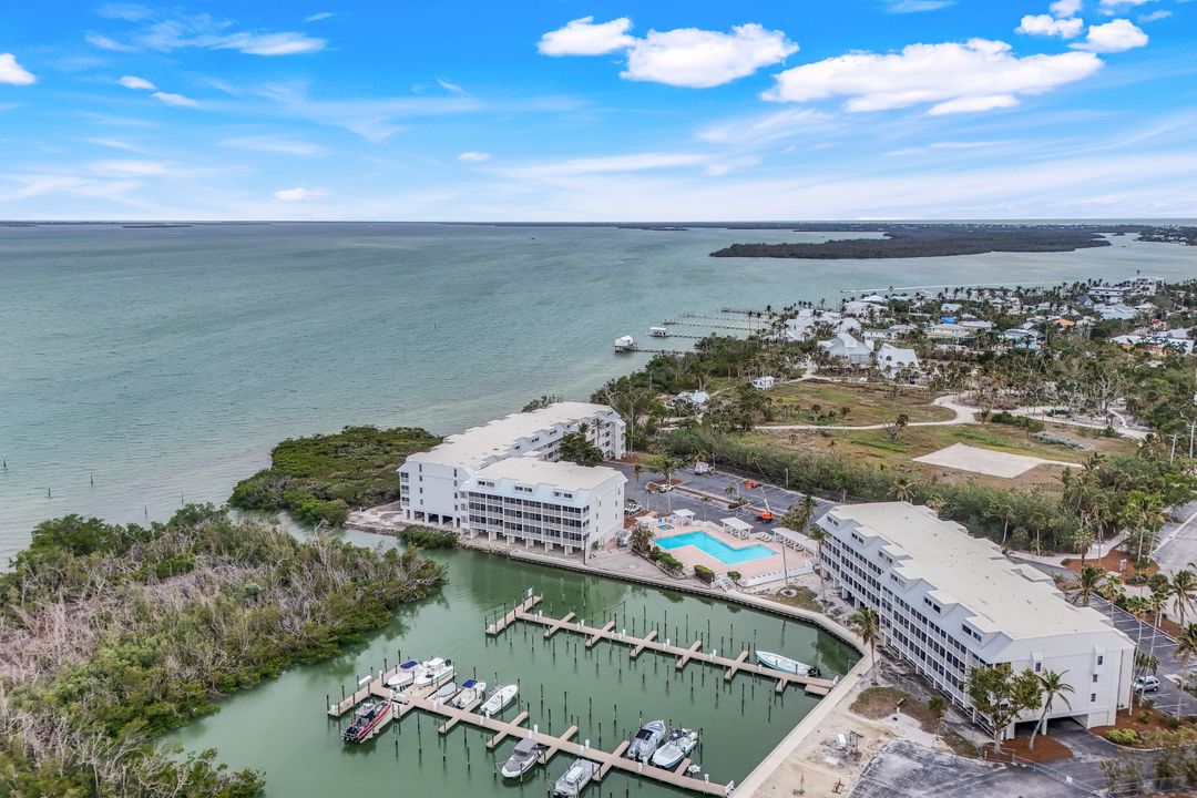 4216 Bayside Villas #4216, Captiva, FL 33924