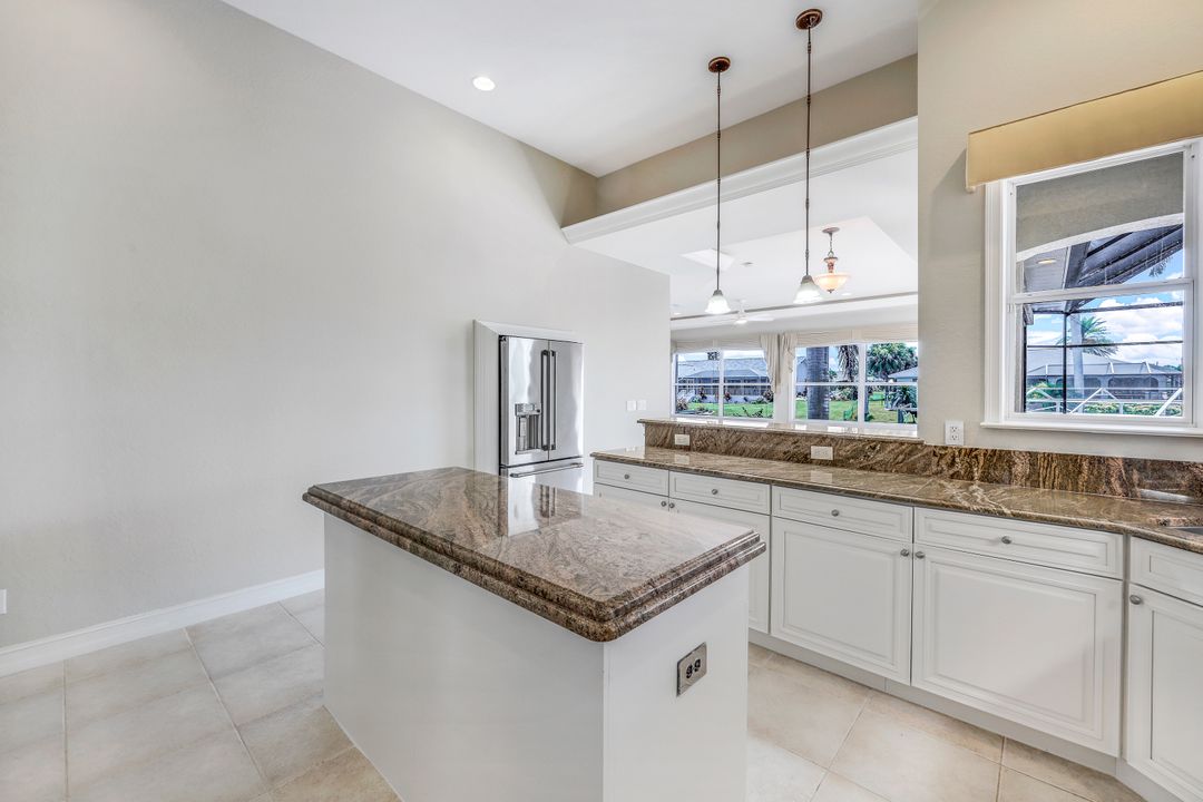 3412 SW 1st Pl, Cape Coral, FL 33914