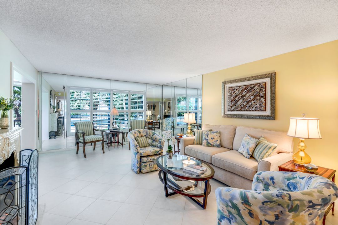 4200 Belair Ln #211, Naples, FL 34103