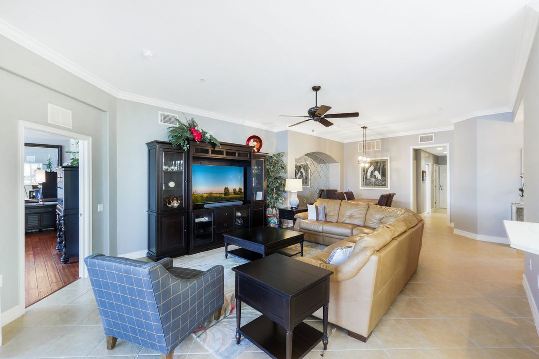 10486 Smoke House Bay Dr #101, Naples, FL 34120