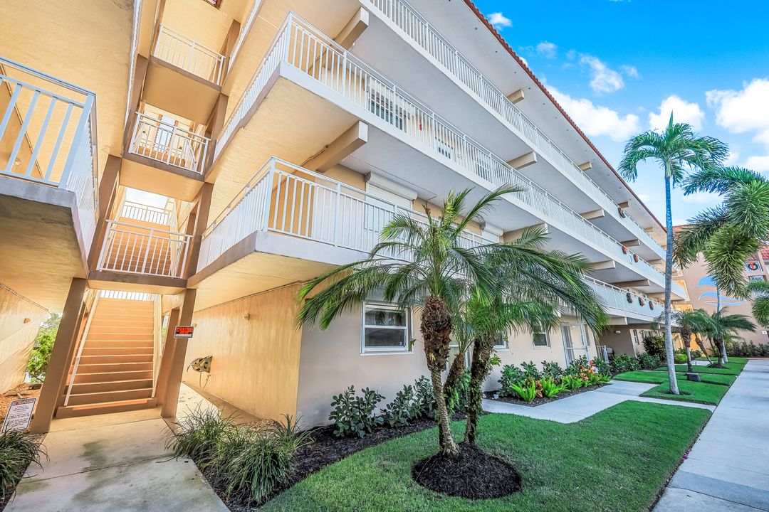 1206 Edington Pl #D-202, Marco Island, FL 34145